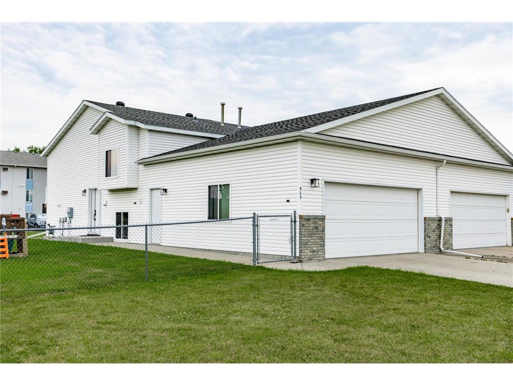 905 11th Street W West Fargo ND 58078 7099009 image1