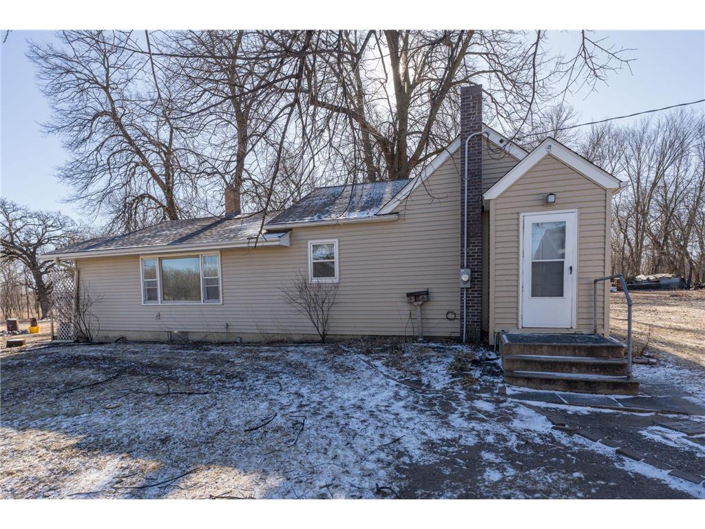 905 4th Street SW Montgomery MN 56069 6658427 image1