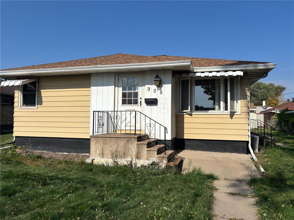 905 9th Street S Virginia MN 55792 6817102 image1