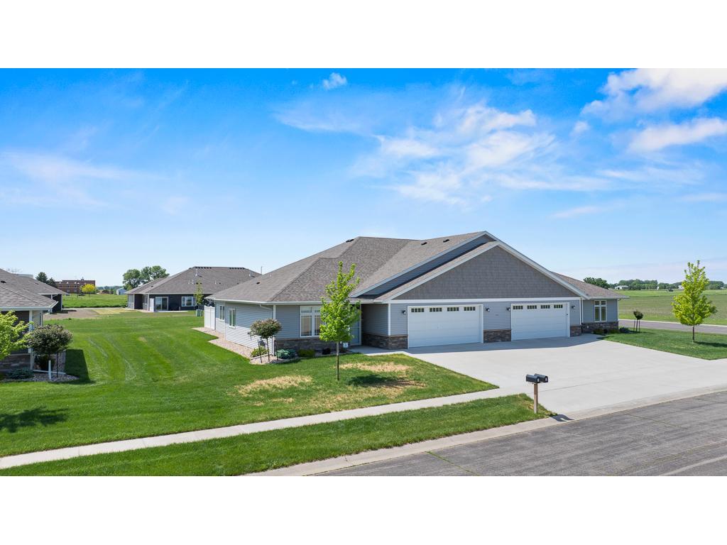 905 Andrew Street #1 Marshall MN 56258 7081722 image1