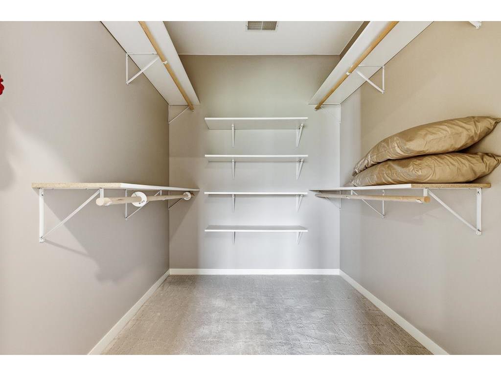 905 Andrew Street #1 Marshall MN 56258 7081722 image37