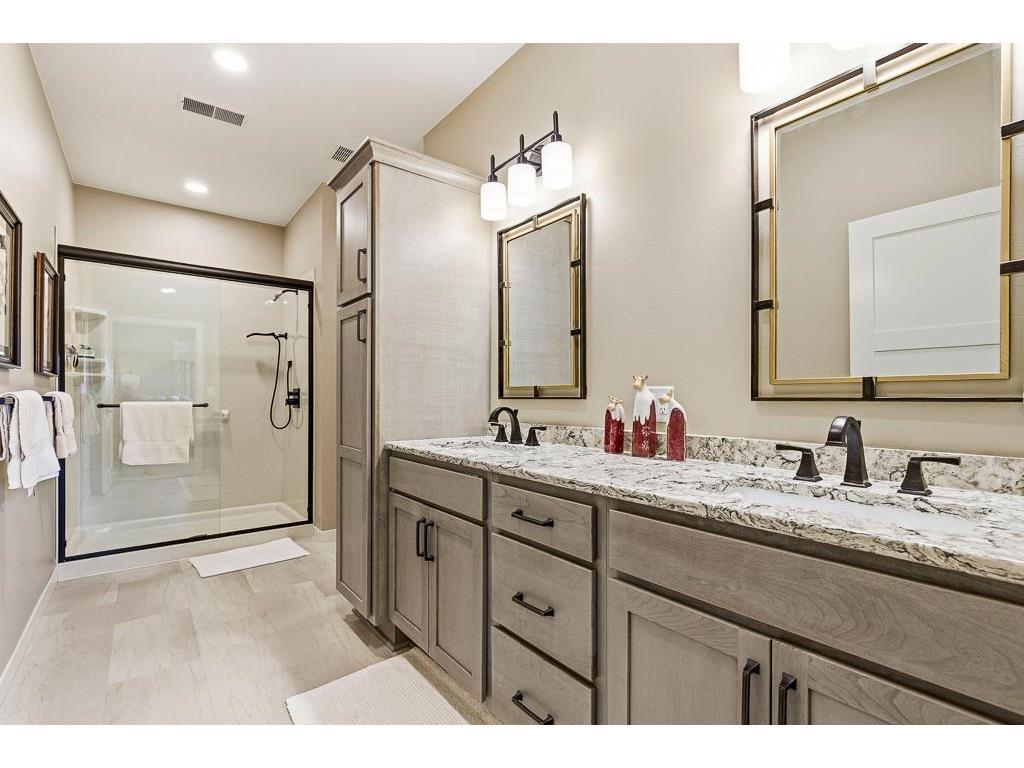 905 Andrew Street #1 Marshall MN 56258 7081722 image40