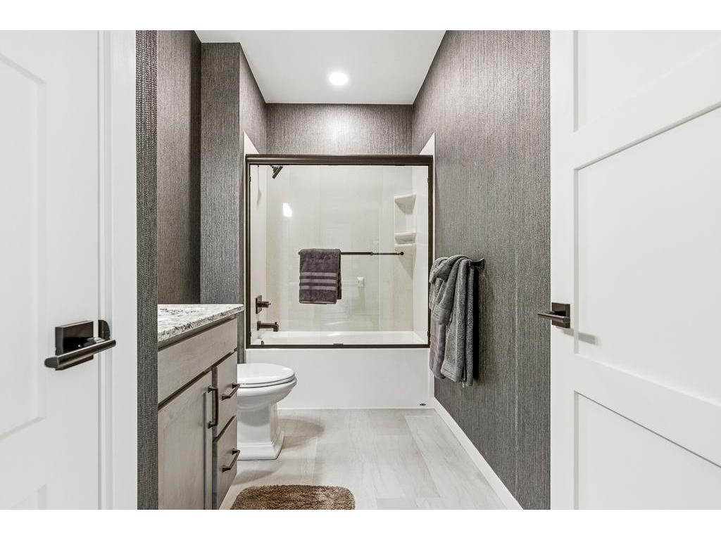 905 Andrew Street #1 Marshall MN 56258 7081722 image45