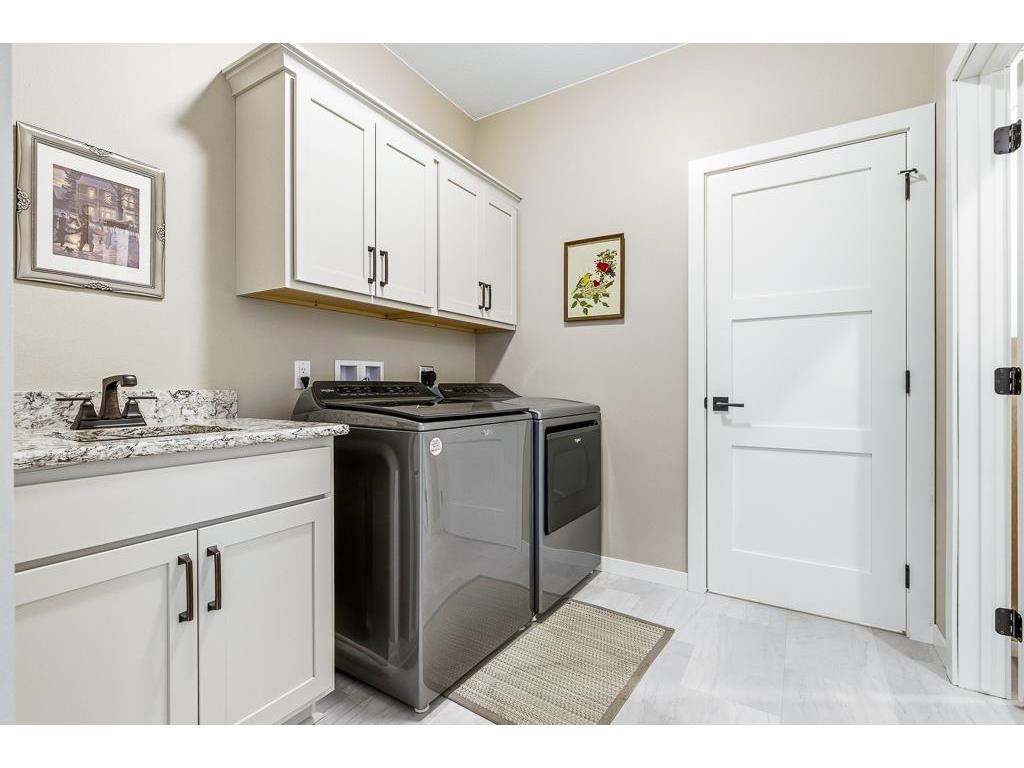 905 Andrew Street #1 Marshall MN 56258 7081722 image48