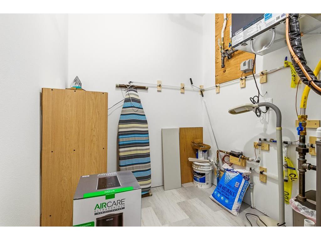 905 Andrew Street #1 Marshall MN 56258 7081722 image52