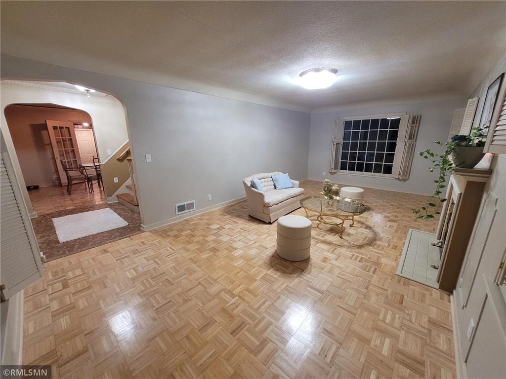 905 Carver Street N Winthrop MN 55396 6747682 image37