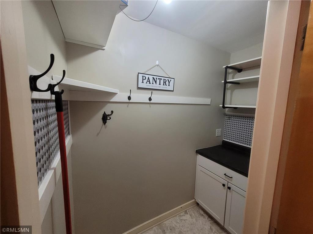 905 Carver Street N Winthrop MN 55396 7101209 image16