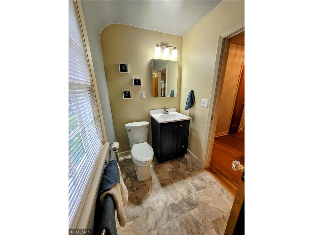 905 Carver Street N Winthrop MN 55396 7101209 image25