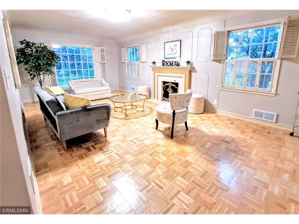 905 Carver Street N Winthrop MN 55396 7101209 image3