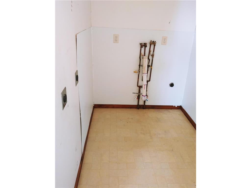 905 E 5th Street Blue Earth MN 56013 7015348 image17