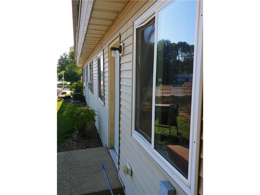 905 E 5th Street Blue Earth MN 56013 7015348 image3