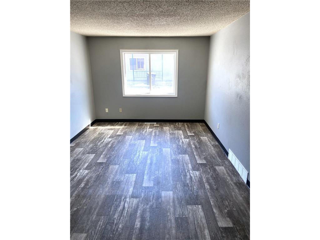 905 E 5th Street Blue Earth MN 56013 7015348 image40
