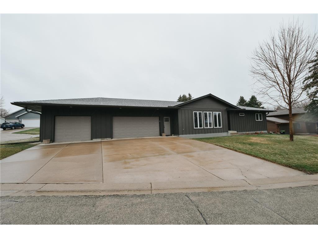 905 Larson Drive Zumbrota MN 55992 7044003 image1