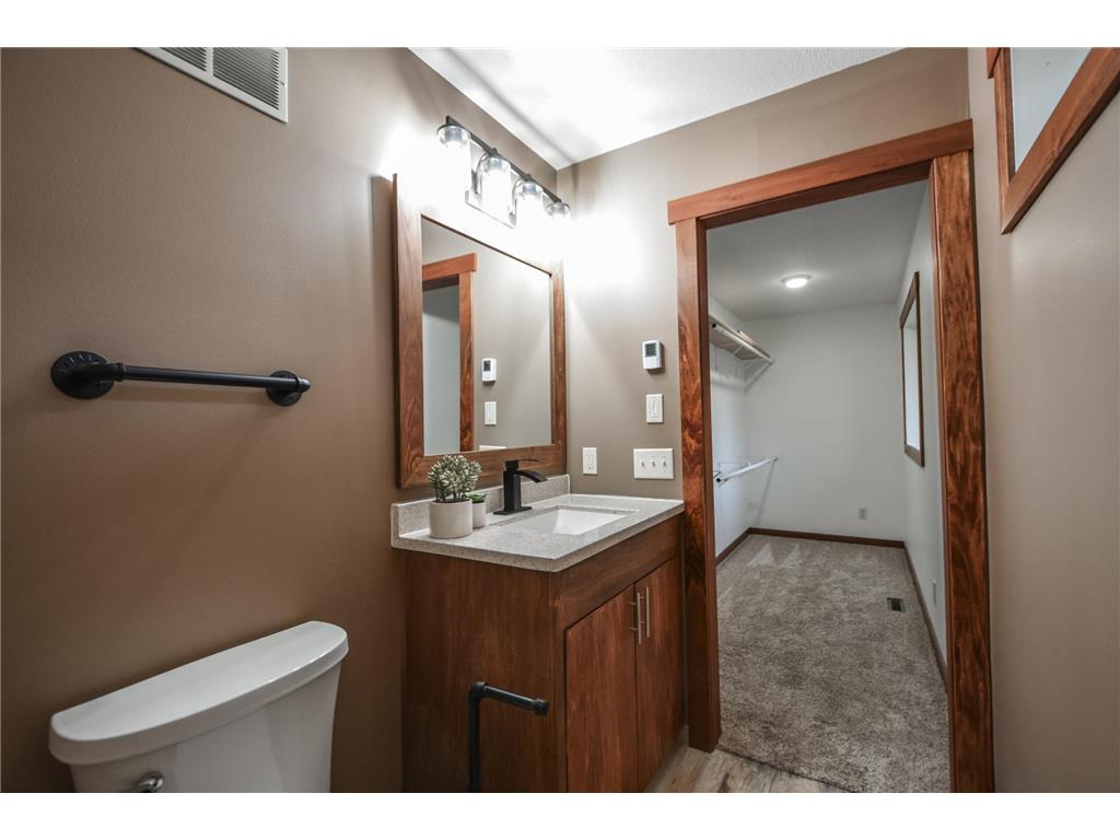 905 Larson Drive Zumbrota MN 55992 7044003 image12
