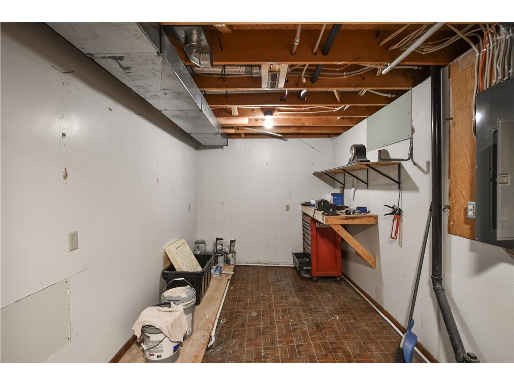 905 Larson Drive Zumbrota MN 55992 7044003 image32