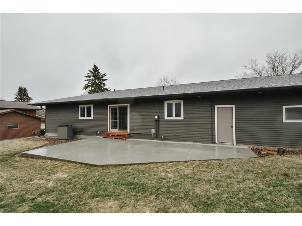905 Larson Drive Zumbrota MN 55992 7044003 image34