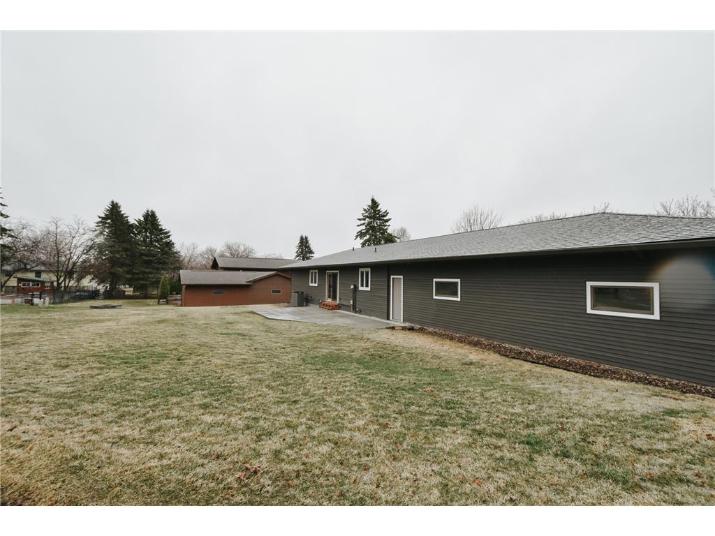 905 Larson Drive Zumbrota MN 55992 7044003 image35