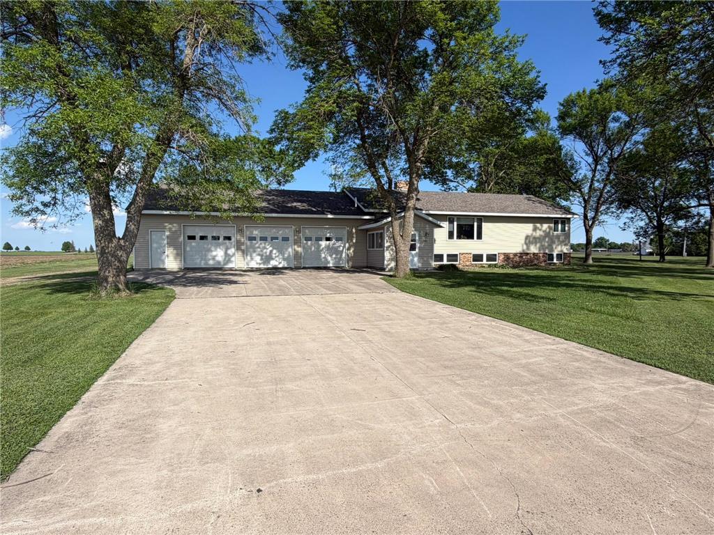 905 Main Street N Renville MN 56284 7083956 image1