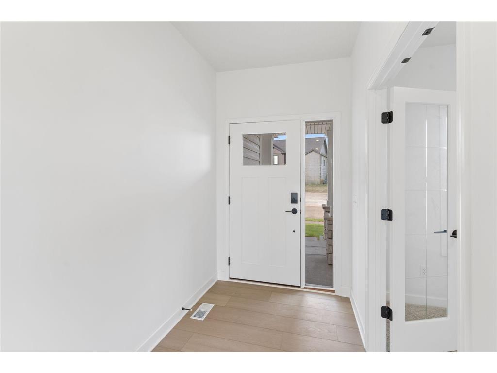 905 Milborne Lane NW Rochester MN 55901 7019035 image3