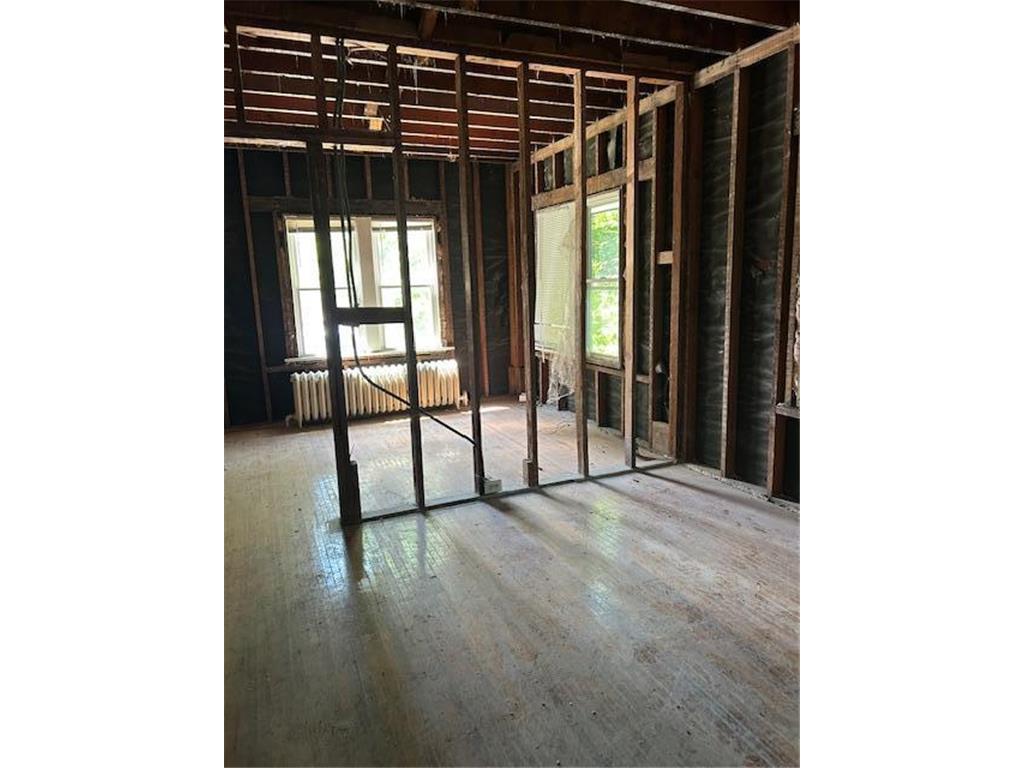 905 Queen Avenue N Minneapolis MN 55411 6775733 image3