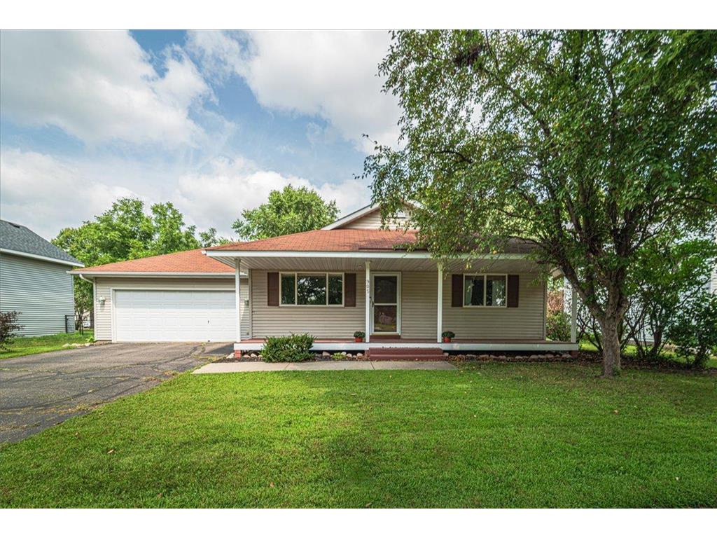 905 Spruce Street Farmington MN 55024 6771409 image1