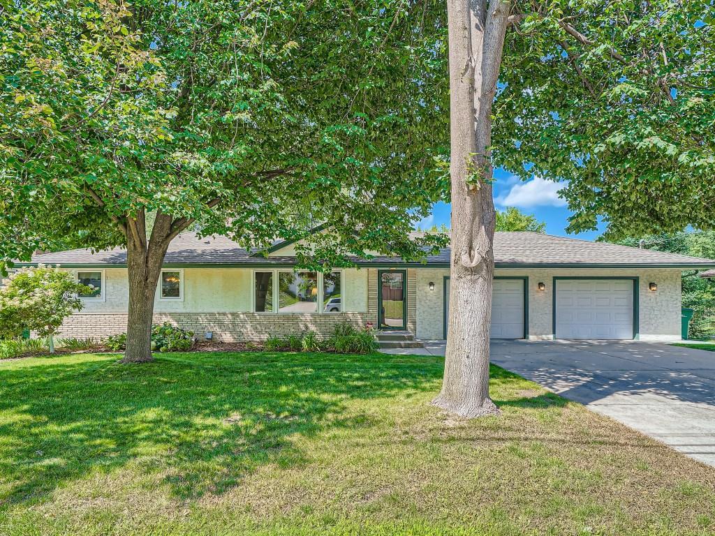 905 Transit Avenue Roseville MN 55113 6407494 image1