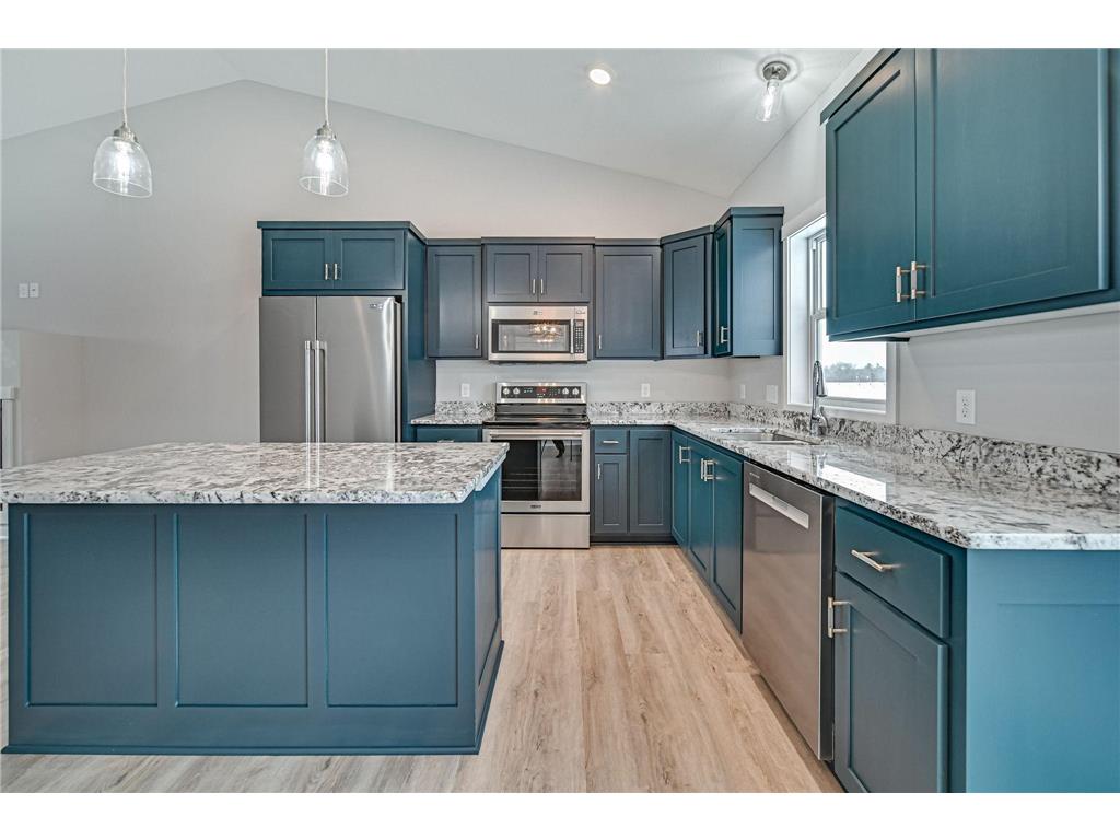 905 W 2nd Street Rush City MN 55069 6806693 image5