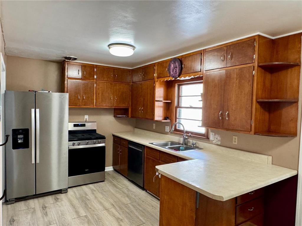 905 W Chestnut Avenue Olivia MN 56277 7056823 image4