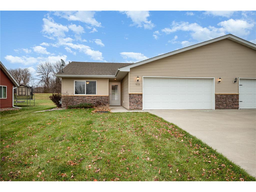 905 Wencel Avenue NE New Prague MN 56071 6806148 image1