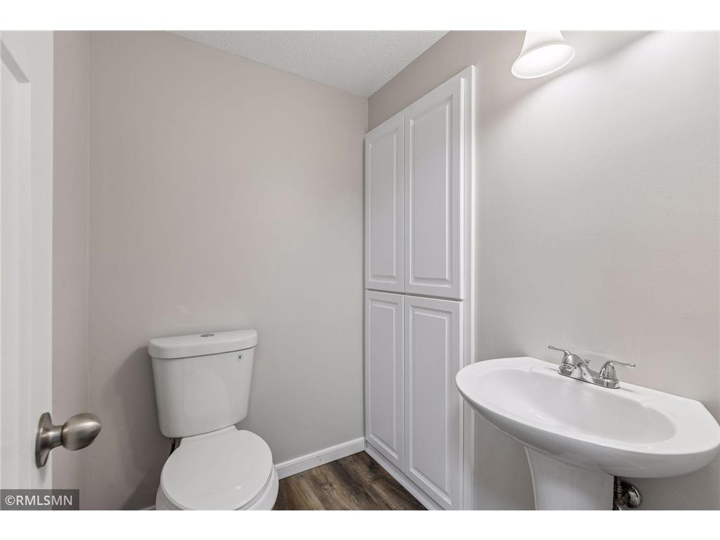 905 Windemere Curve Plymouth MN 55441 7078282 image32