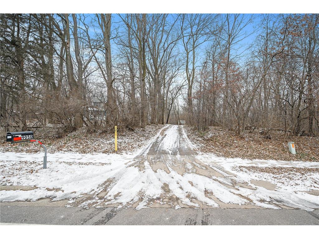 9050 E River Road NW Coon Rapids MN 55433 6473502 image1