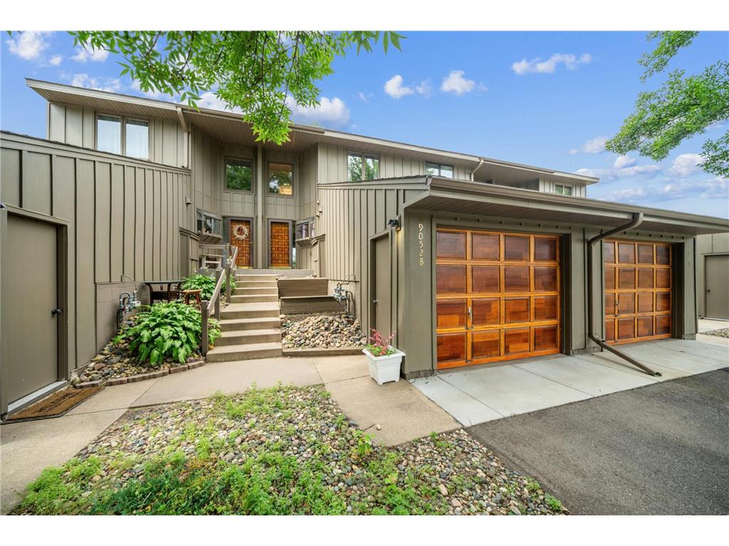 9052 Neill Lake Road #B Eden Prairie MN 55347 6769756 image1