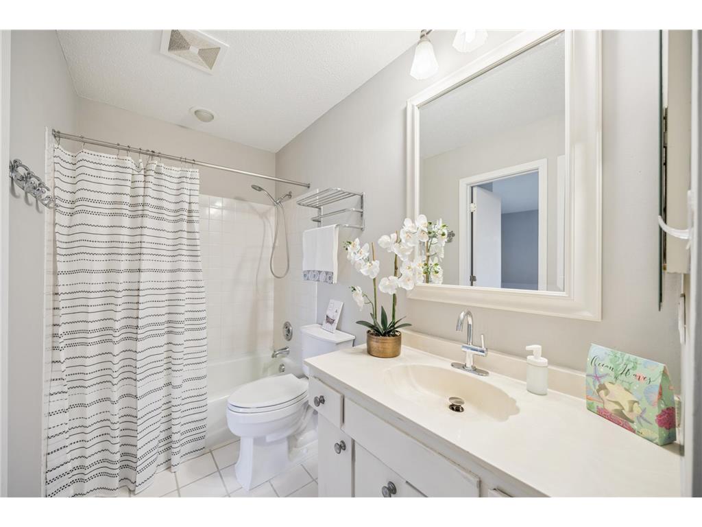 9052 Neill Lake Road #B Eden Prairie MN 55347 6769756 image13