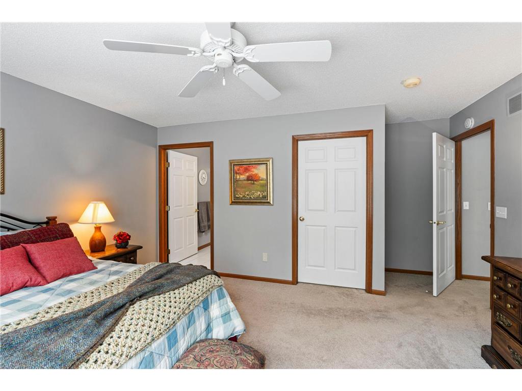 9052 Terra Verde Trail Eden Prairie MN 55347 - Staring 7064101 image14