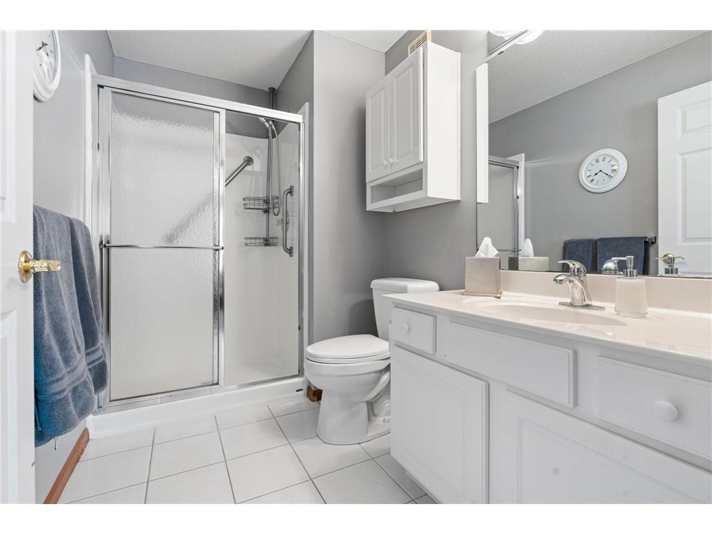 9052 Terra Verde Trail Eden Prairie MN 55347 - Staring 7064101 image15