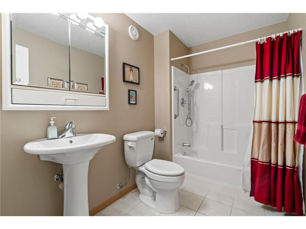 9052 Terra Verde Trail Eden Prairie MN 55347 - Staring 7064101 image25