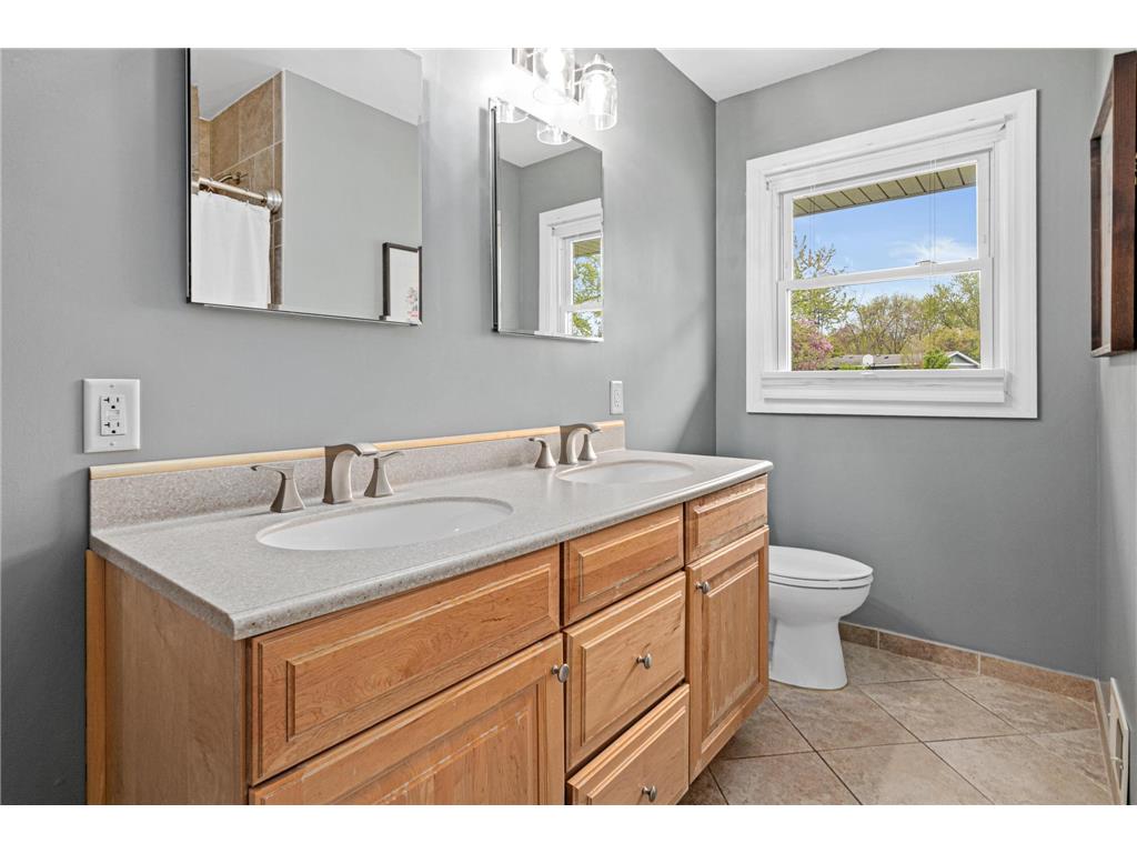 9055 Johnson Avenue S Bloomington MN 55437 7073840 image12