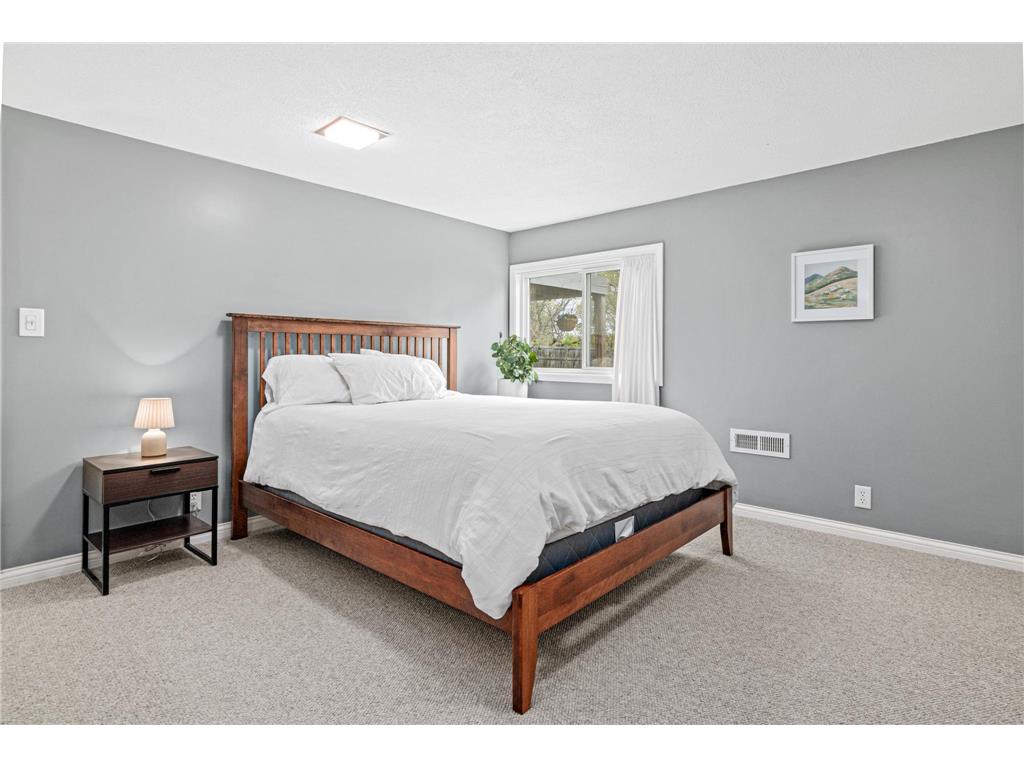 9055 Johnson Avenue S Bloomington MN 55437 7073840 image18