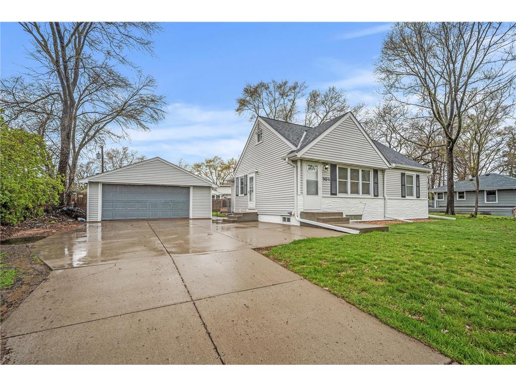 9056 Terrace Road NE Blaine MN 55434 6524496 image1