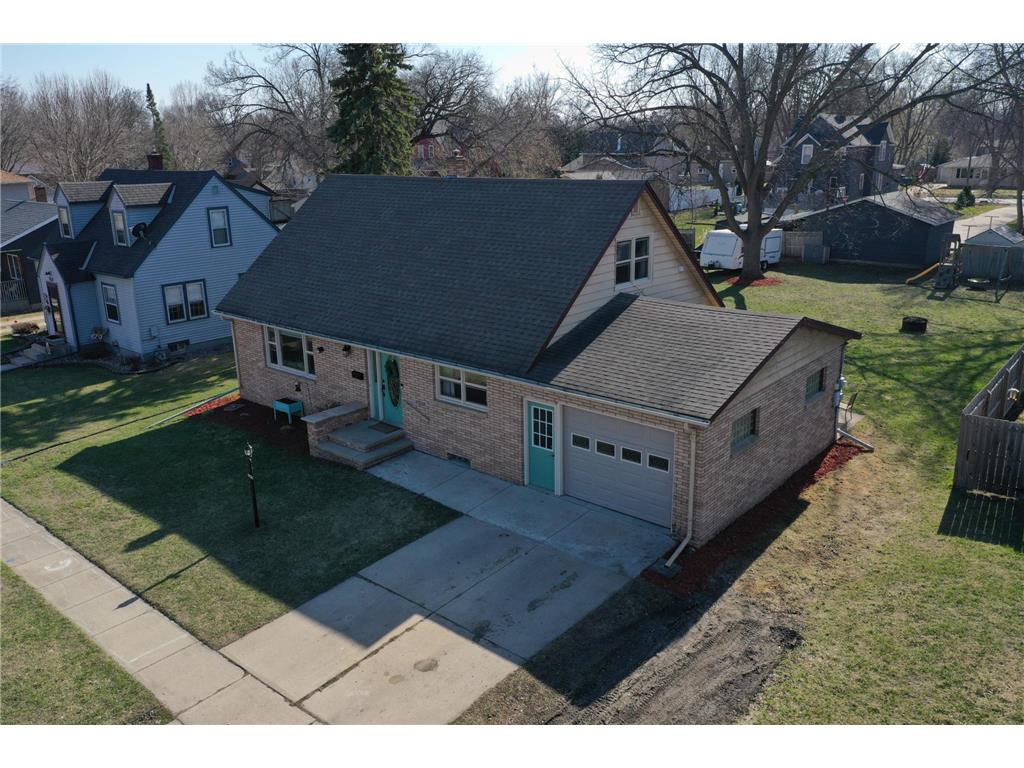 906 4th Street SW Willmar MN 56201 6703556 image1