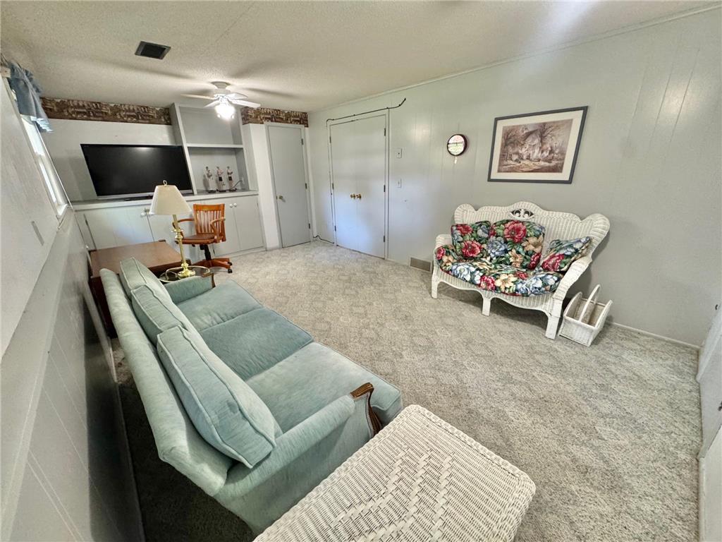 906 Birch Street Marshall MN 56258 7086166 image18