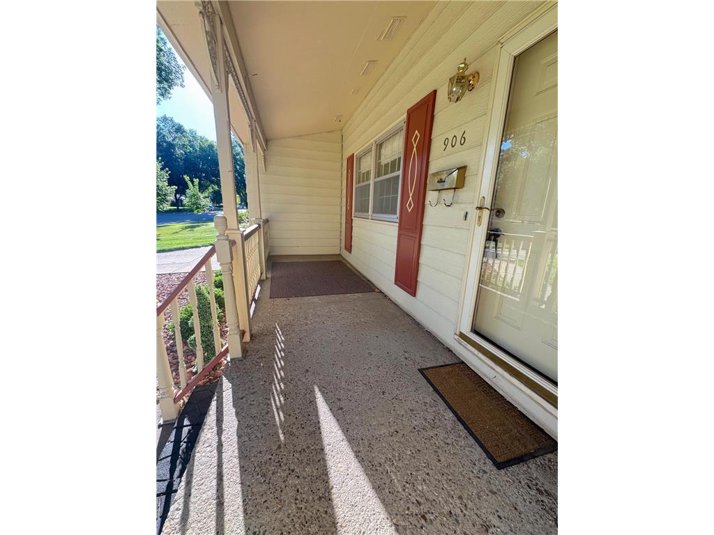 906 Birch Street Marshall MN 56258 7086166 image2