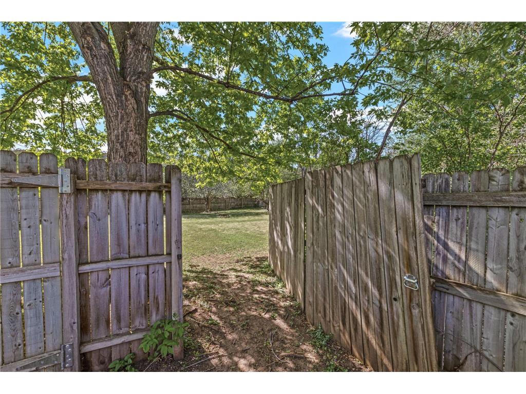 906 Cameron Street Eau Claire WI 54703 7069439 image29