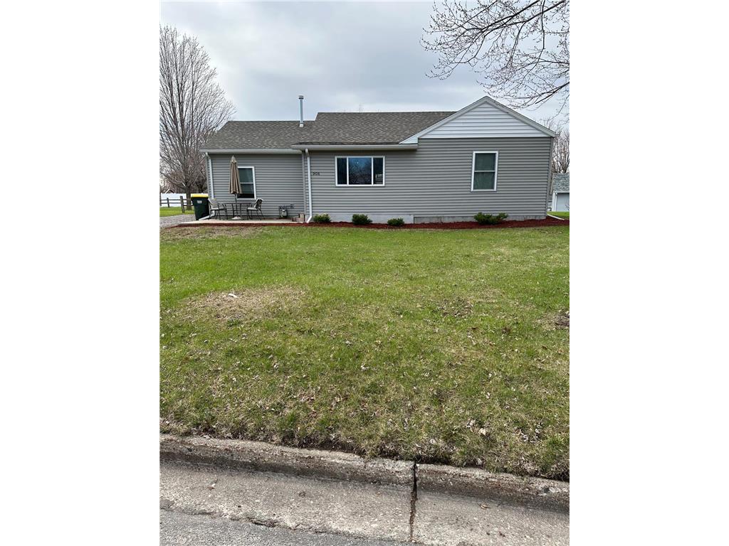 906 E 2nd Street Redwood Falls MN 56283 6362347 image1