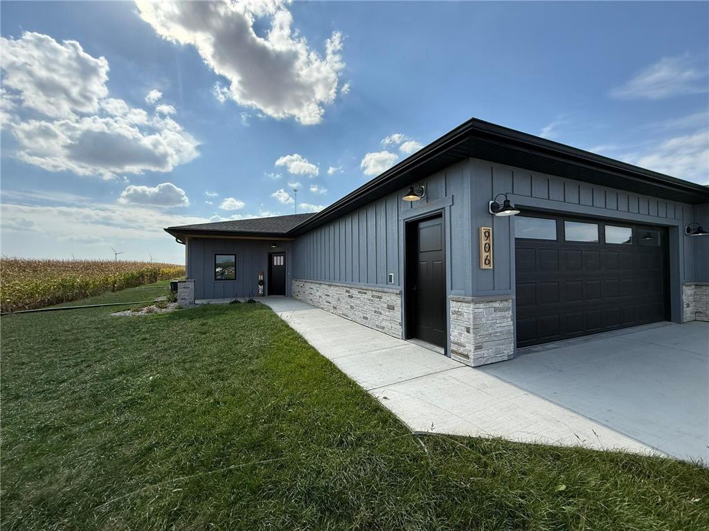 906 Funk Avenue Lakefield MN 56150 7030177 image1