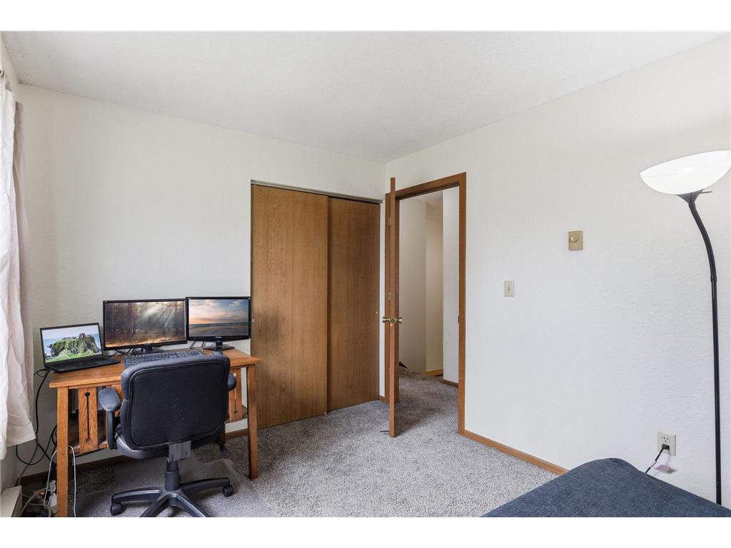 906 Galtier Street Saint Paul MN 55117 7054550 image24