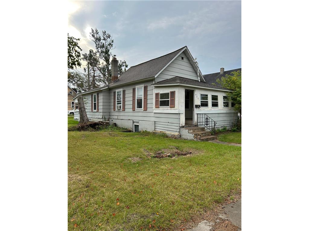 906 Irvine Avenue NW Bemidji MN 56601 6705329 image1