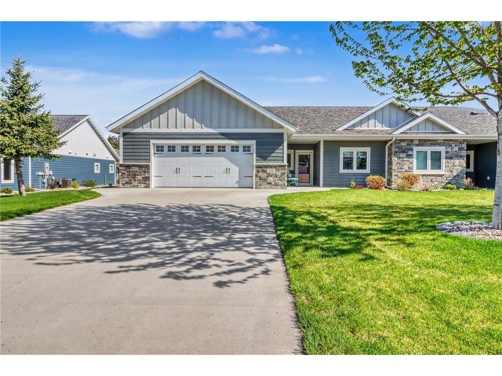 906 Lake Forest Circle Detroit Lakes MN 56501 7077141 image1