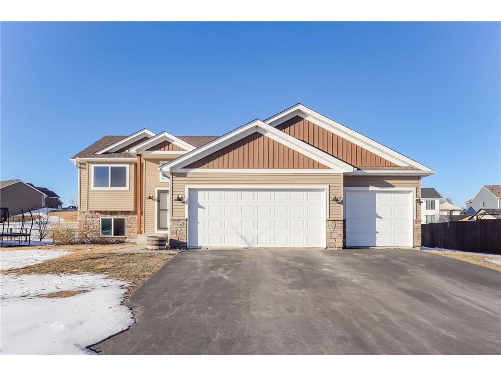 906 Mulberry Avenue NE Montgomery MN 56069 7027545 image1