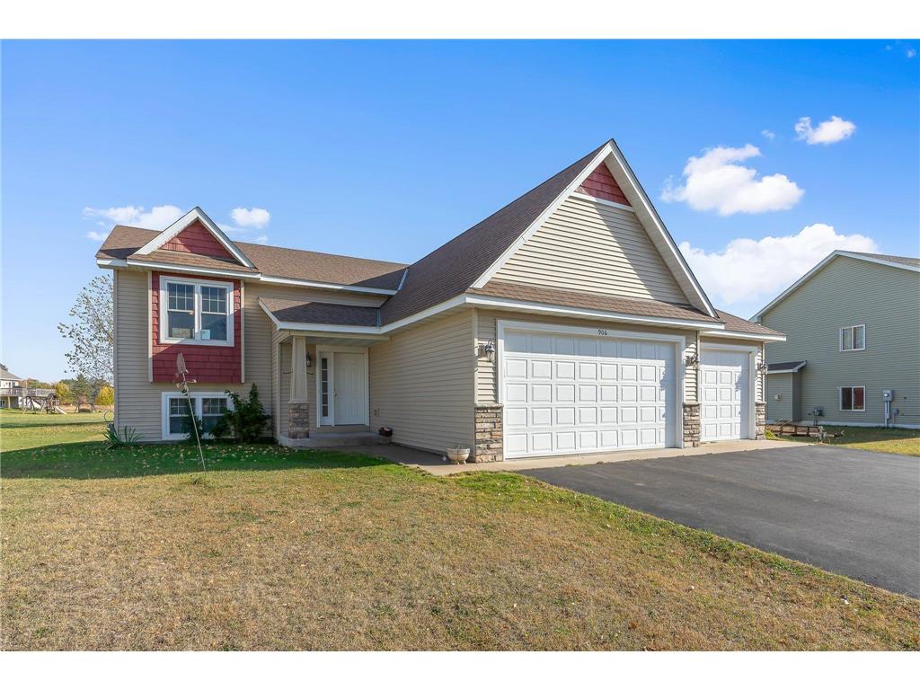 906 Roosevelt Street S Cambridge MN 55008 6616687 image1